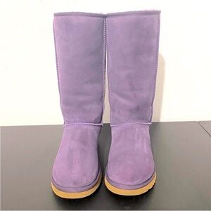 Authentic Classic Tall Uggs Lilac color size 10 excellent condition $ COMFY!